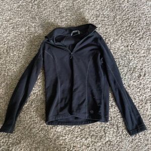 mountain hardware half zip up
